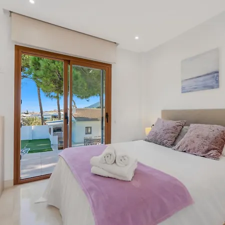 Villa Maria Blue-2